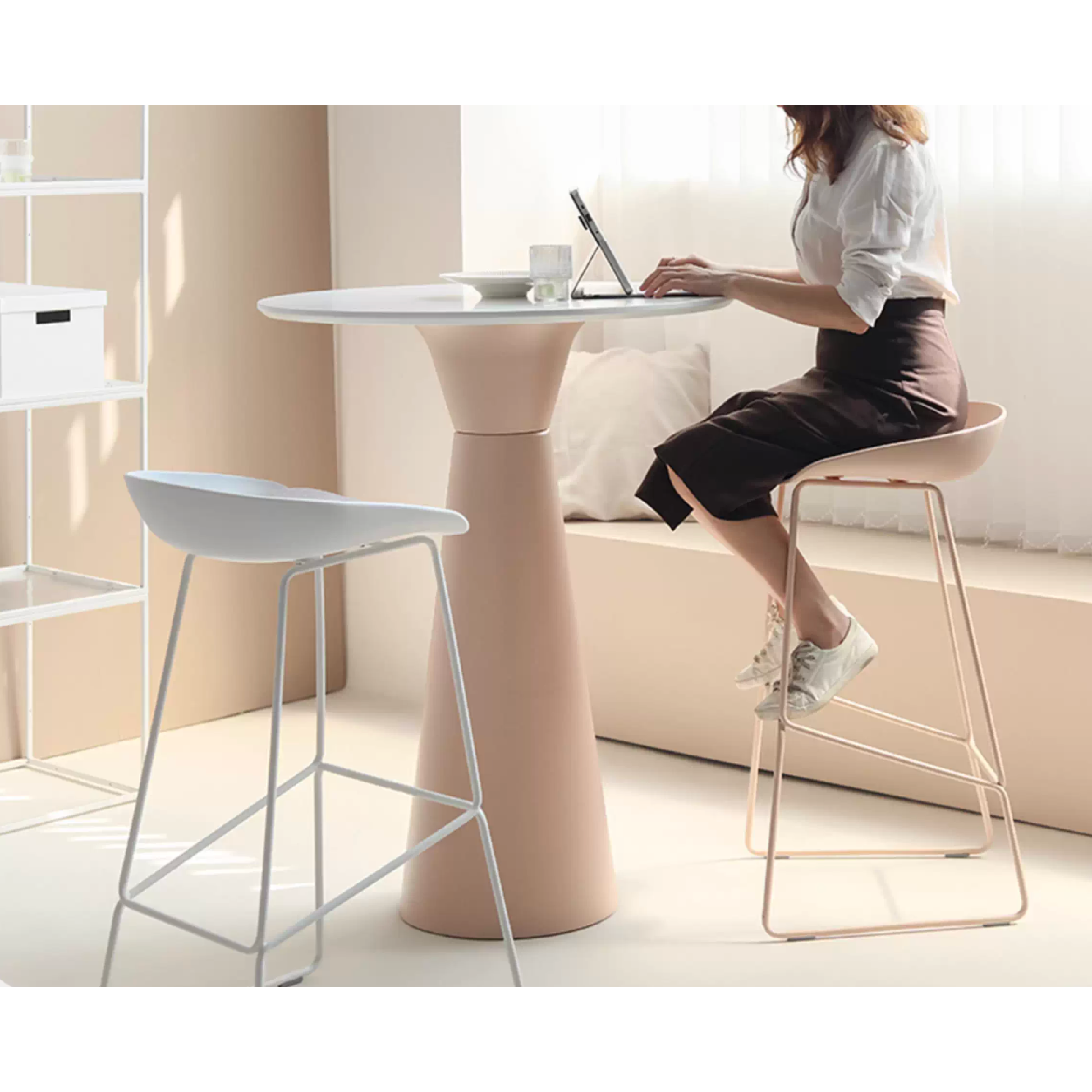 6.0 Bar Table