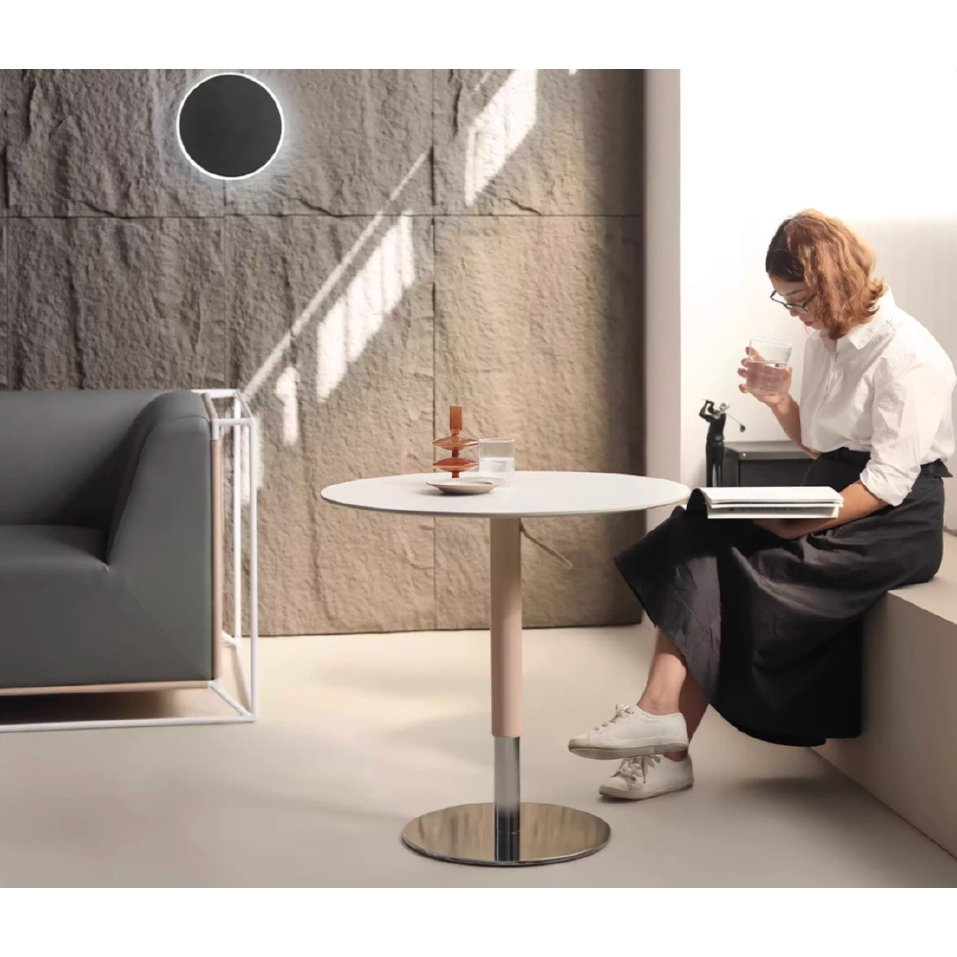 Tripod - Height Adjustable Bar Table