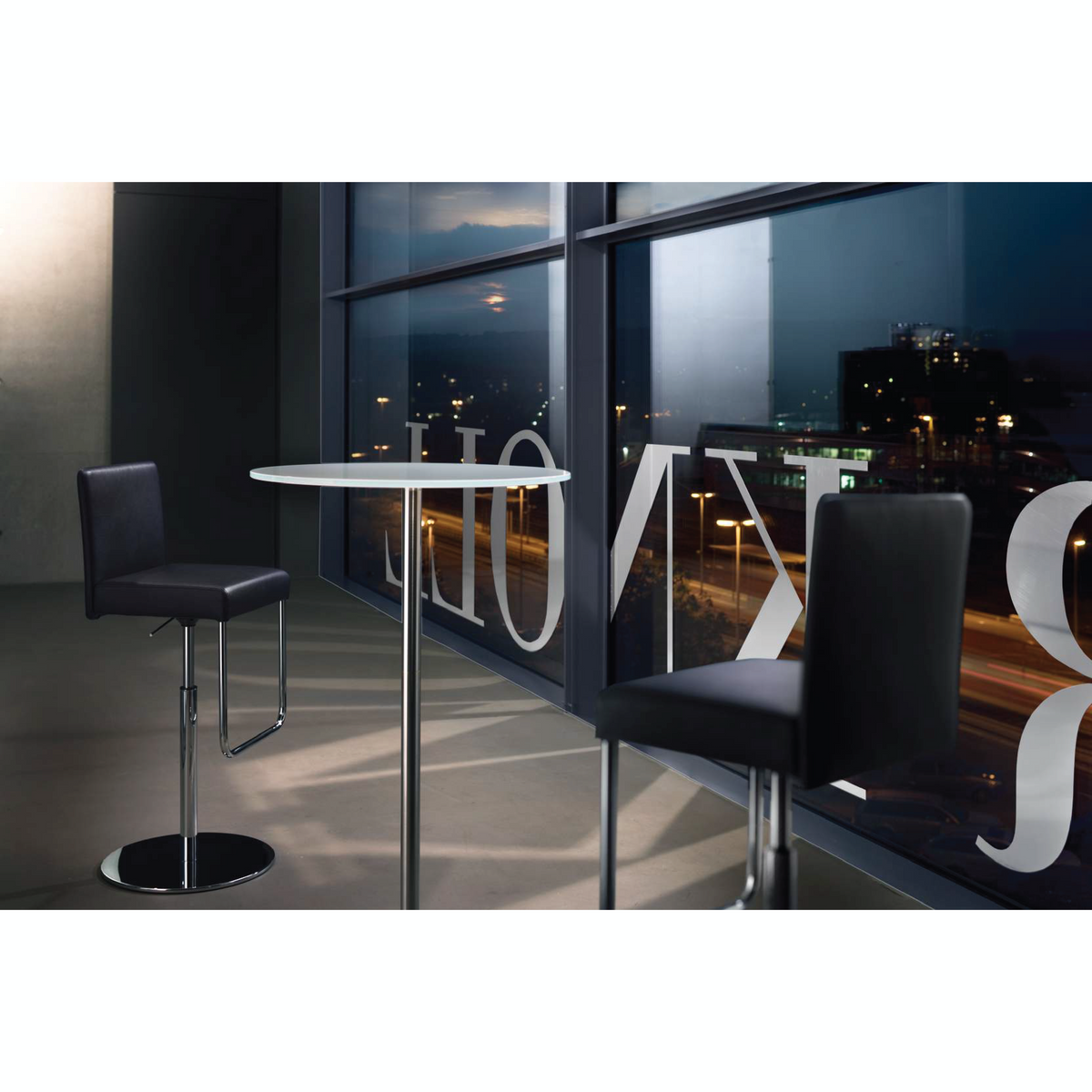 Nior - Height Adjustable Bar Chair