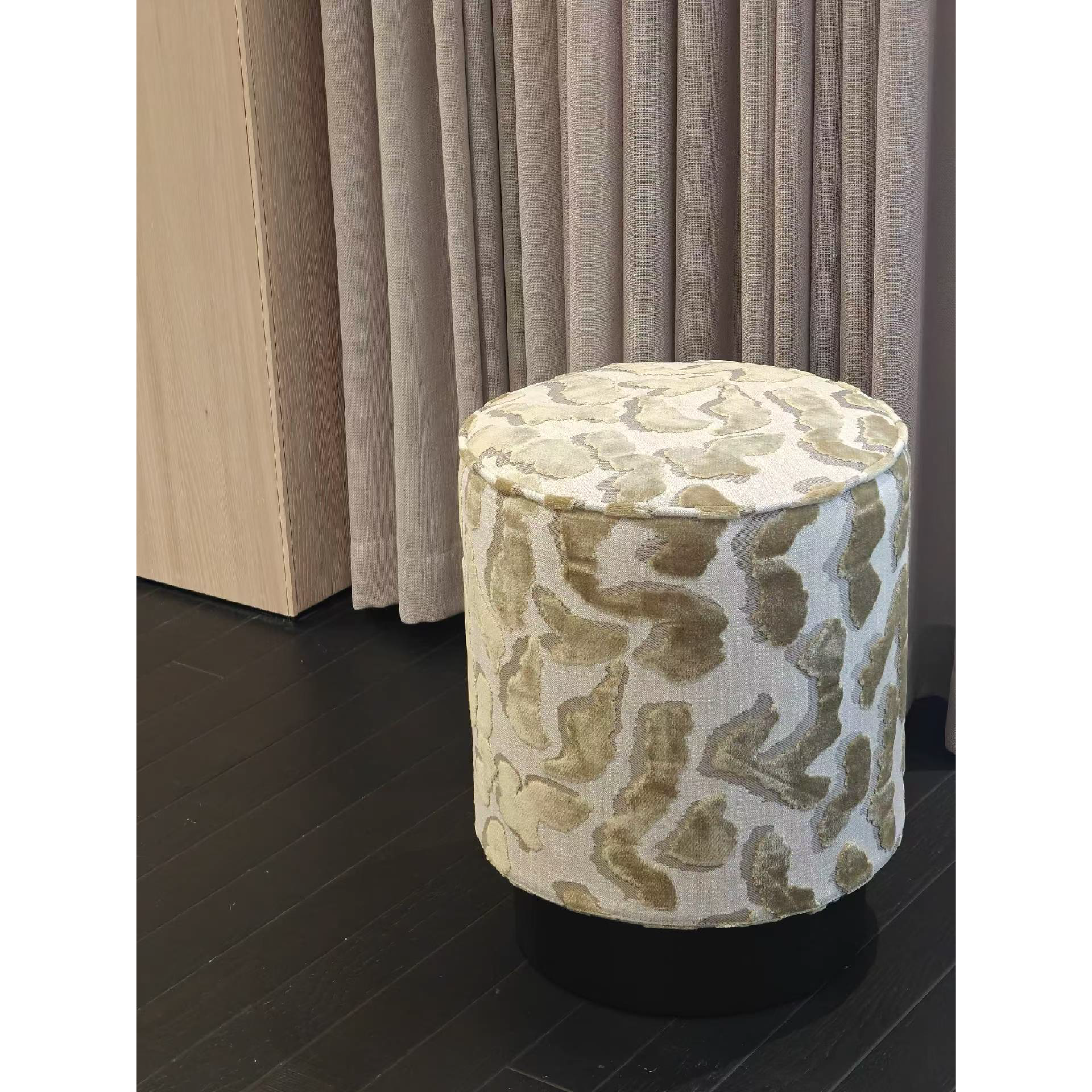 Paz - Stool