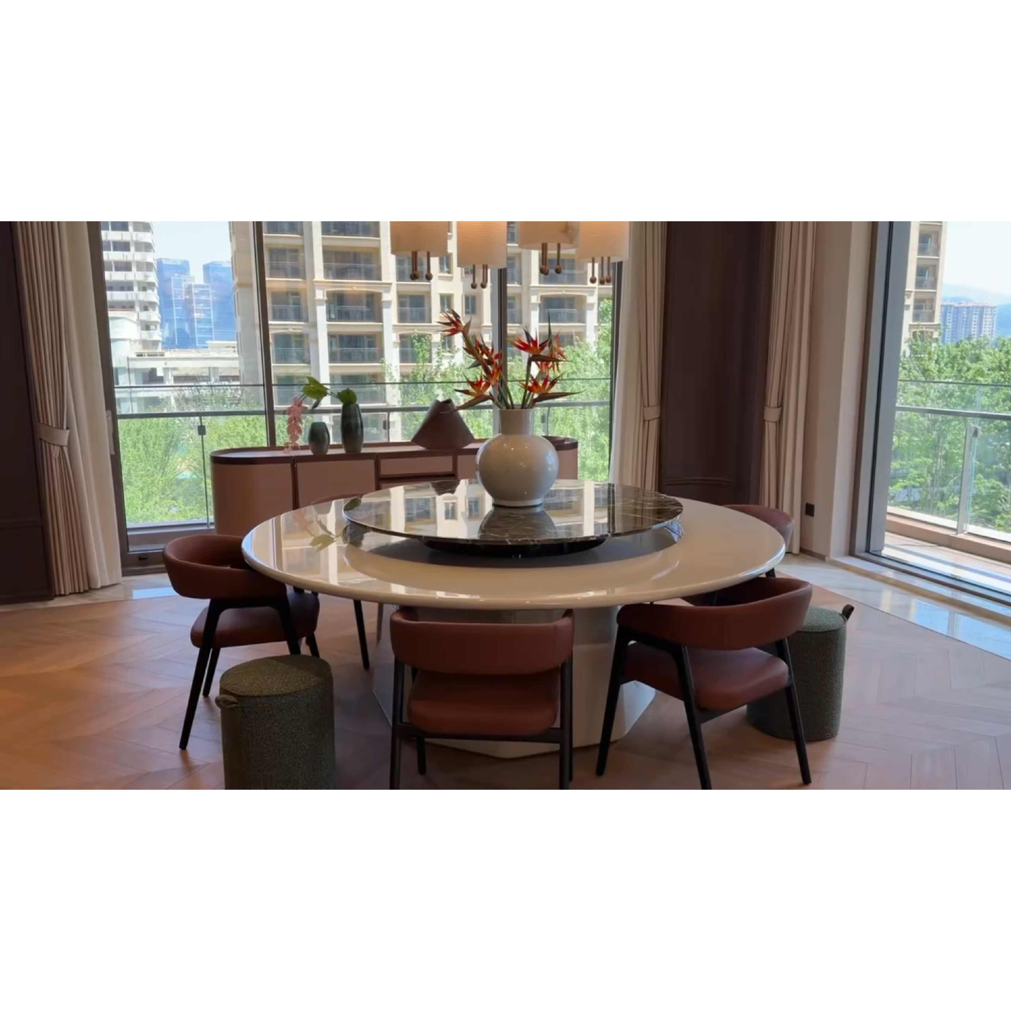 Revolve - Auto Swivel Dining Table