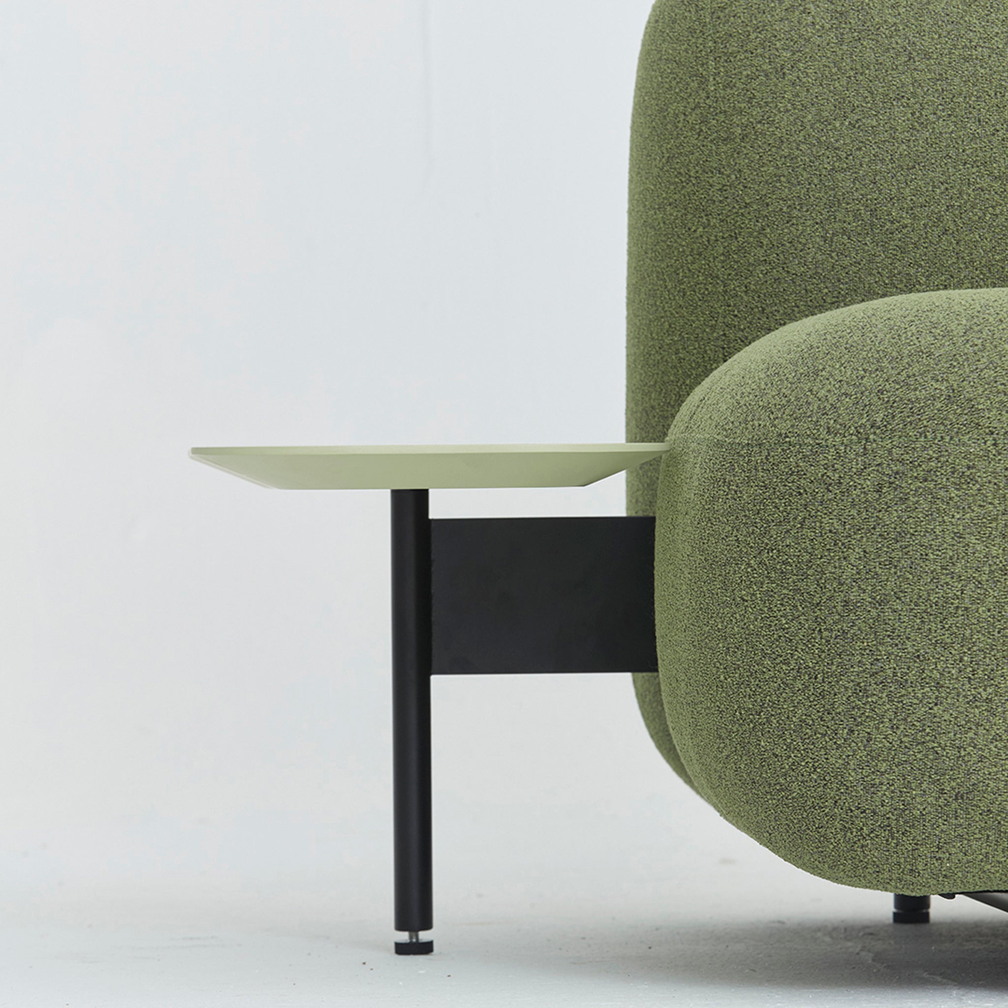 Bric - Lounge Chair